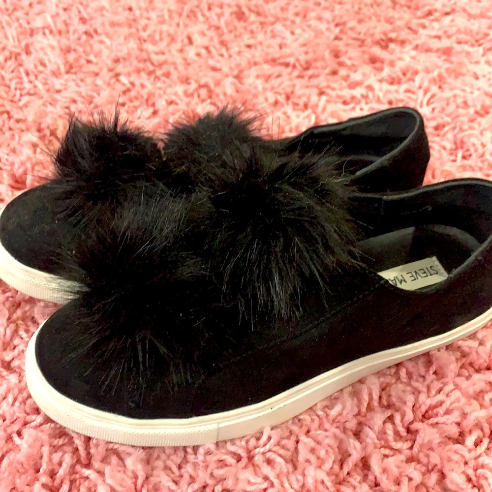 Steve Madden Pom-Pom shoe.